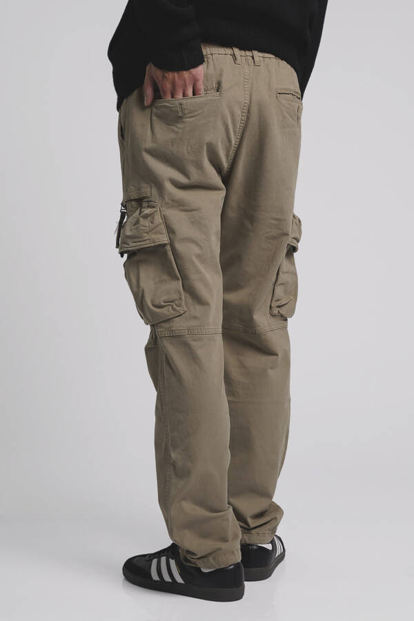 BATUK PANTALÓN CARGO DIFERENCIADO APPALOOSA - Image 3
