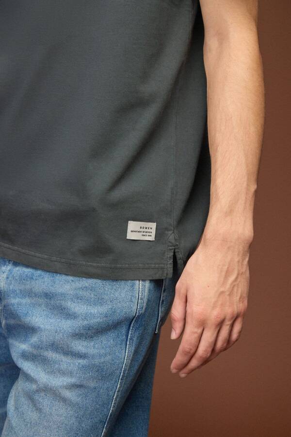 BOWEN ESSENTIAL DYED TEE - Image 4