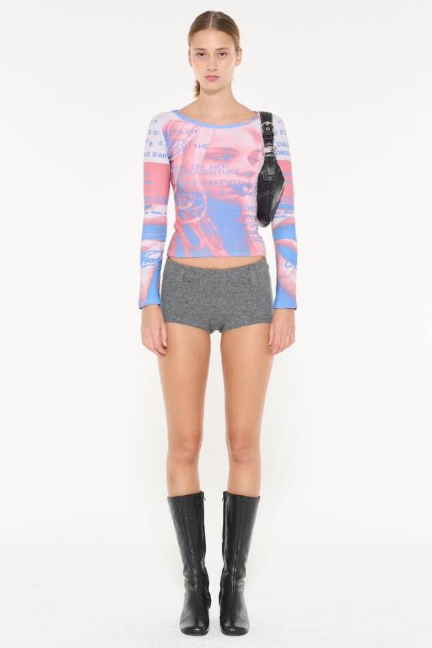 AY NOT DEAD REMERA ML COLLAGE