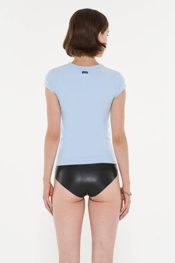 AY NOT DEAD REMERA NAKED LUNCH - Image 4