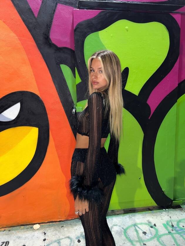 MARIA ANTONIETA REME CROP ARIANA PLUMAS IMPORTADO