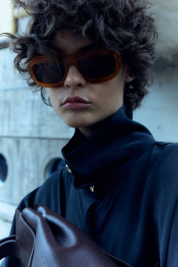 MISHKA ANTEOJOS SIXTA - Image 6