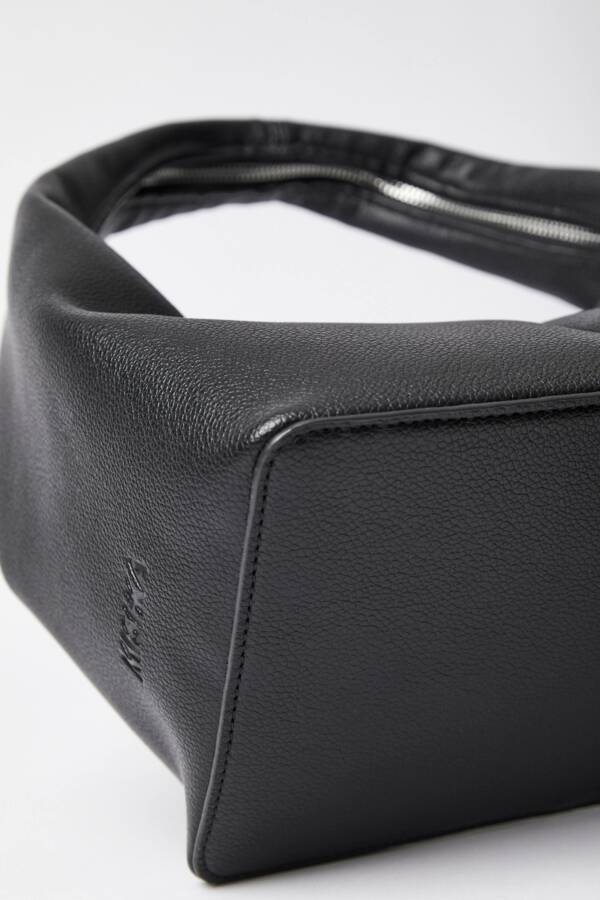MISHKA CARTERA JERRY - Image 4