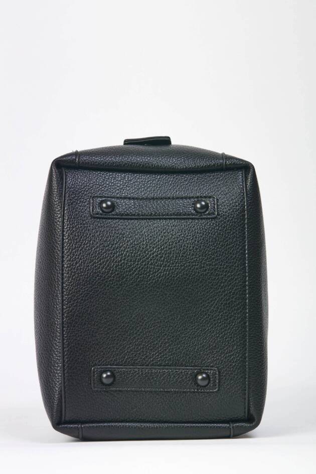 MISHKA CARTERA NEW TERRANOVA