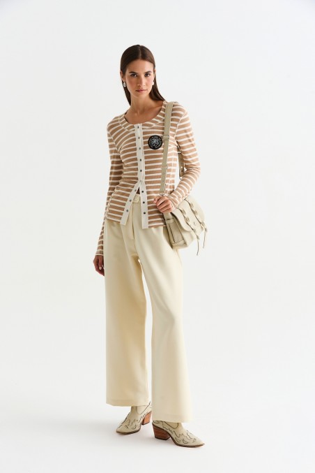 VESNA REMERA DIONE CAMEL