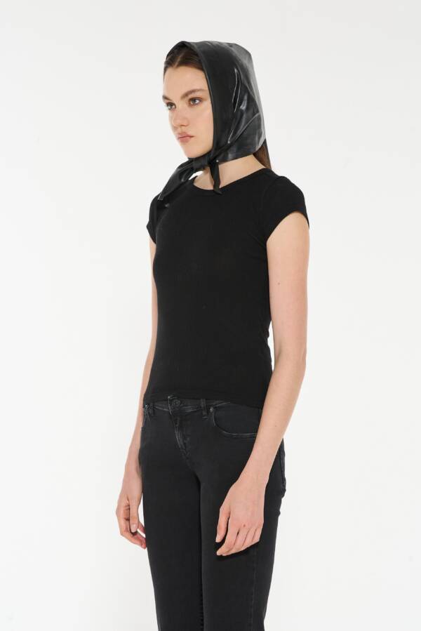 AY NOT DEAD REMERA JANE - Image 2