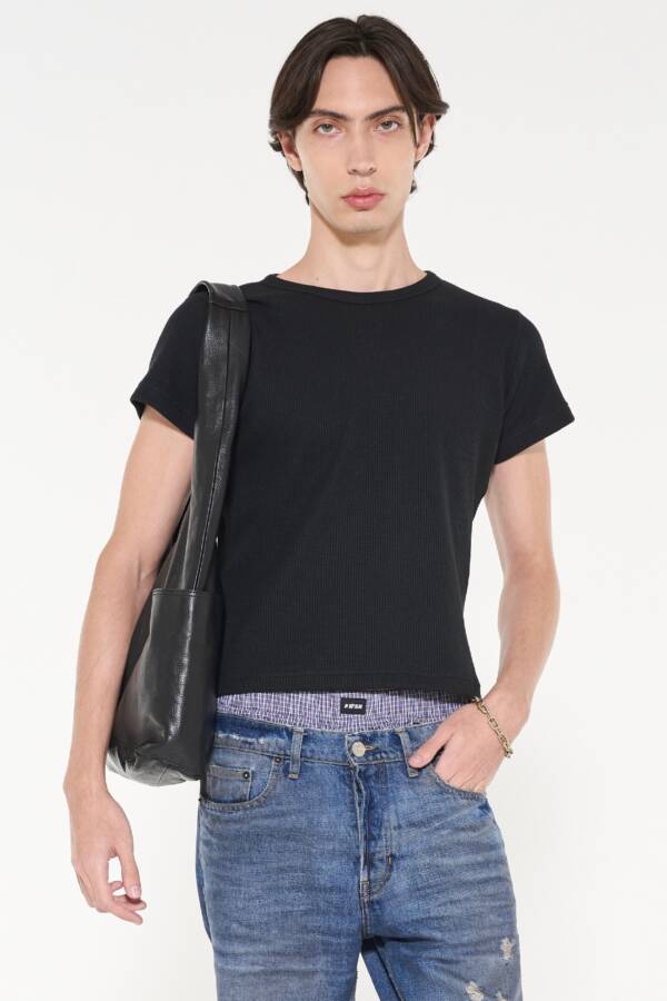 AY NOT DEAD REMERA FITTED WAFFLE