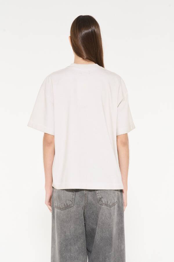 AY NOT DEAD REMERA BOXY PROCESS - Image 3