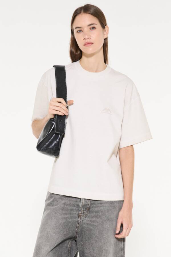 AY NOT DEAD REMERA BOXY PROCESS - Image 4