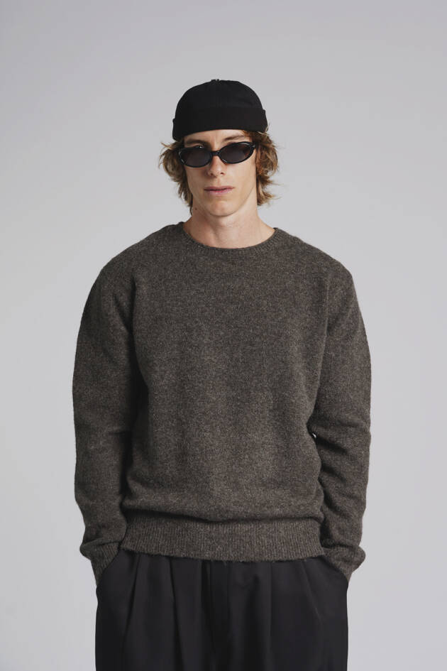 BATUK SWEATER BÁSICO SATURNO