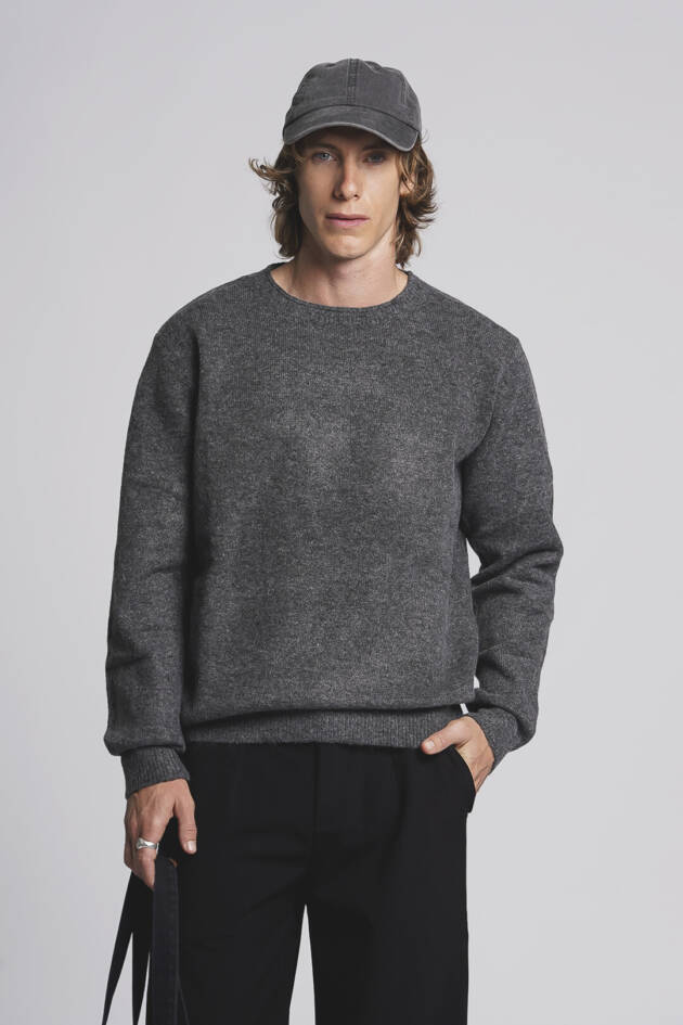 BATUK SWEATER BÁSICO SATURNO