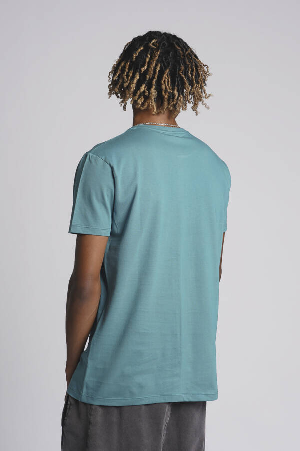 BATUK REMERA ESTAMPADA BORJA - Image 2