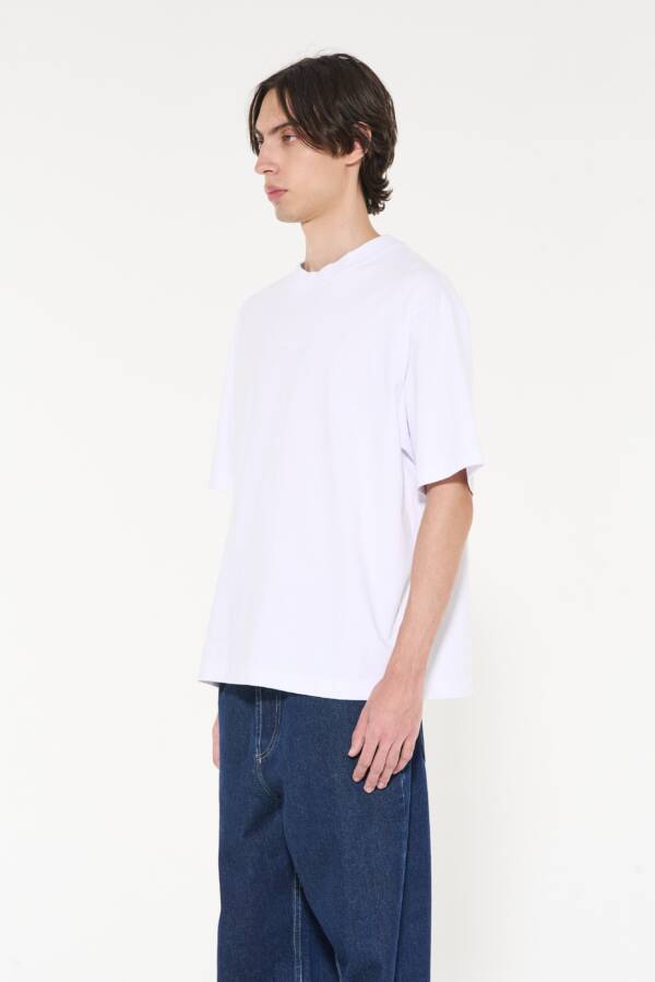 AY NOT DEAD REMERA OVER PESADA
