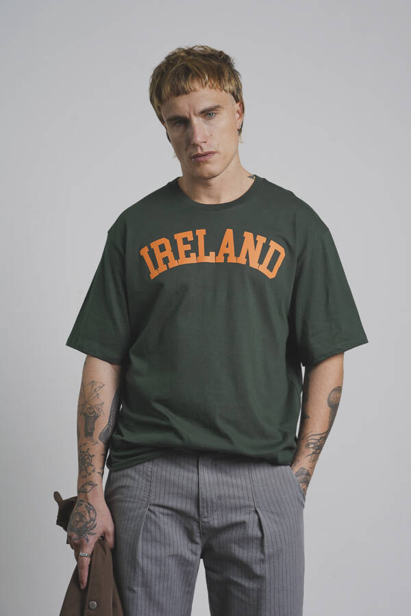 BATUK REMERA ESTAMPADA SEYTON