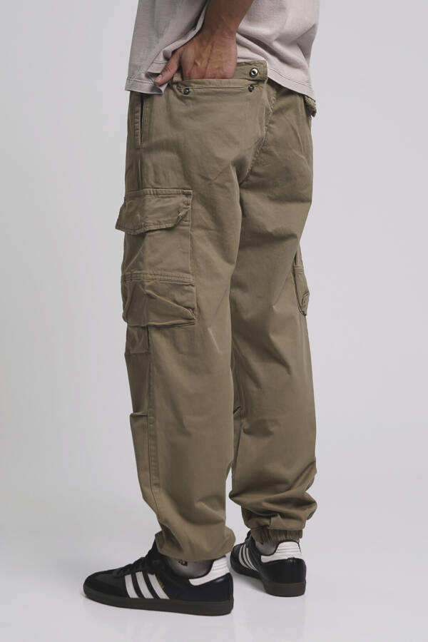BATUK PANTALÓN JOGGER DIFERENCIADO BEREBER - Image 3