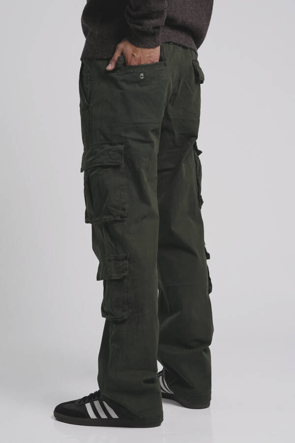 BATUK PANTALÓN CARGO DIFERENCIADO BAROCK - Image 3
