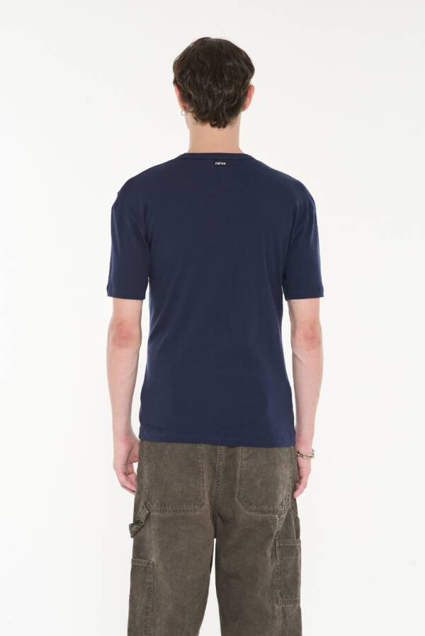 AY NOT DEAD REMERA CLASSIC RIB - Image 3