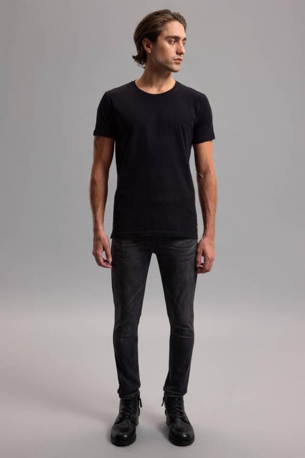 HERENCIA REMERA BÁSICA B02