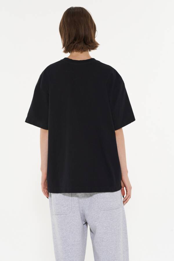 AY NOT DEAD REMERA LOGO - Image 4