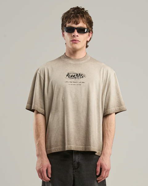 KING OF THE KONGO REMERA SPORT STAINED