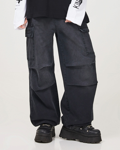 KING OF THE KONGO PARACHUTE WASH BLACK