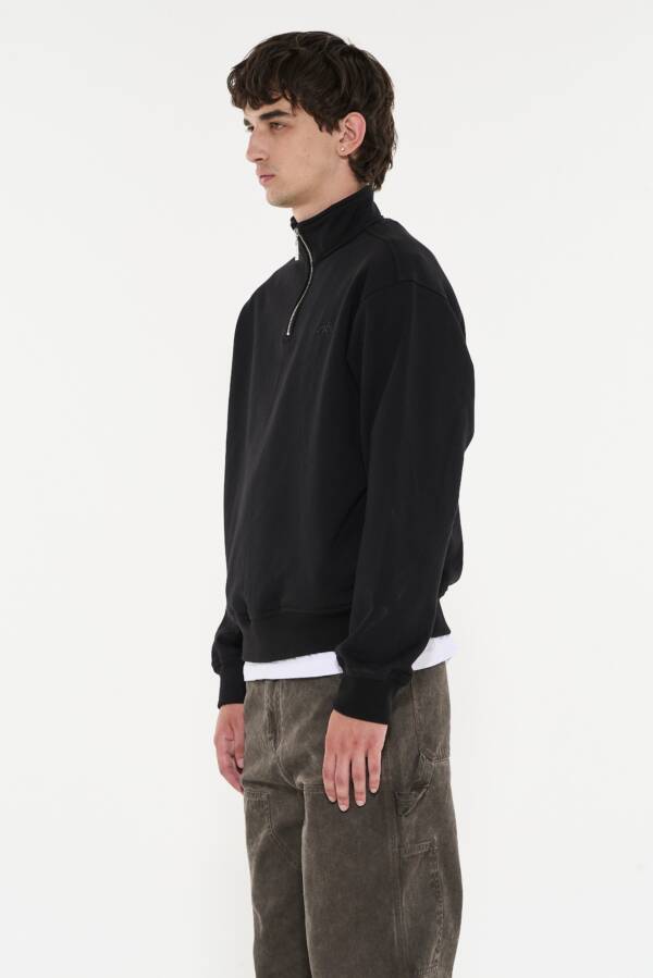 AY NOT DEAD BUZO ZIPPER - Image 2