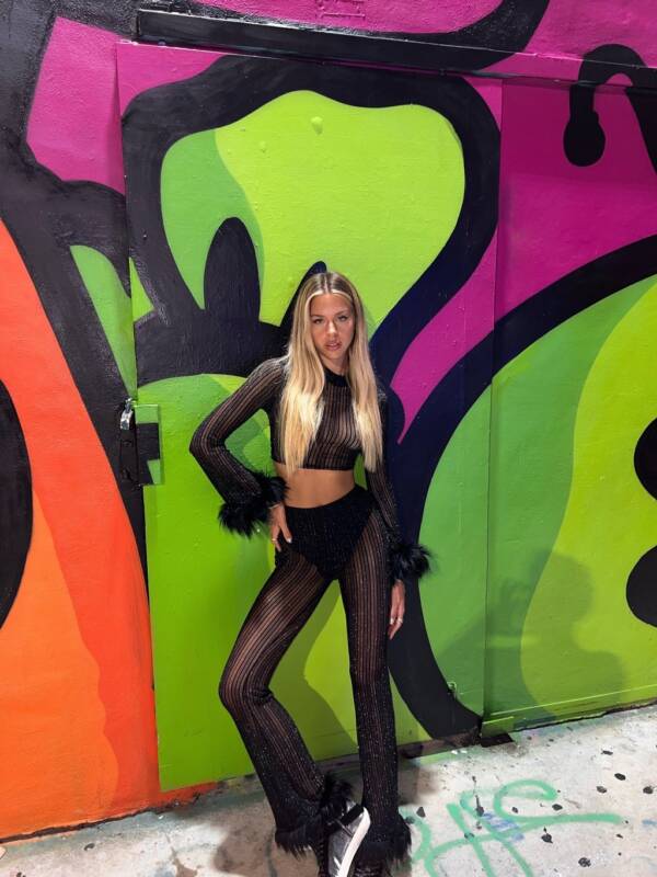 MARIA ANTONIETA PANT ARIANA GLITTER PLUMAS IMPORTADO