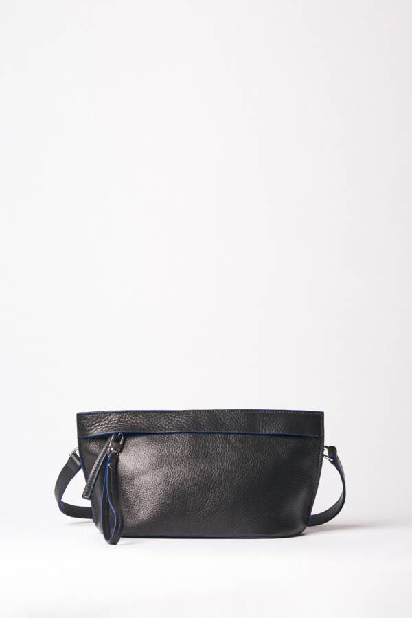 MISHKA SOBRE CHRISTIE - Image 2