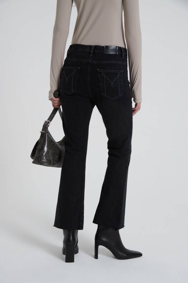MARIA CHER FLARE CROP ALCIONE N NEGRO - Image 5