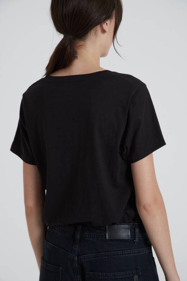MARIA CHER REMERA V ESTELA NEGRO - Image 3