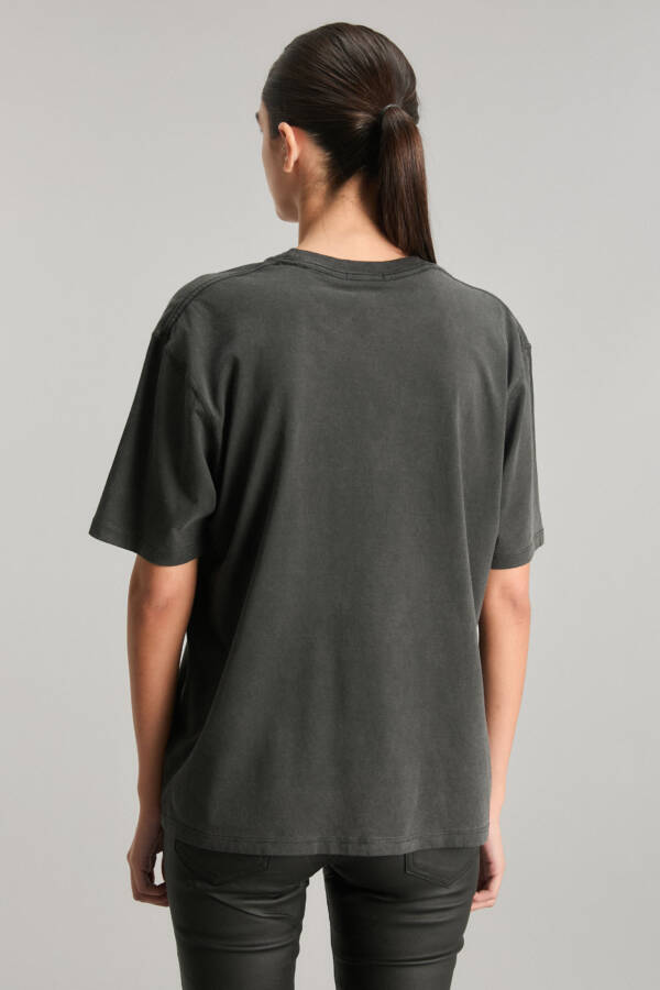 KOSIUKO REMERA BEAUTIFUL STRANGERS - Image 2