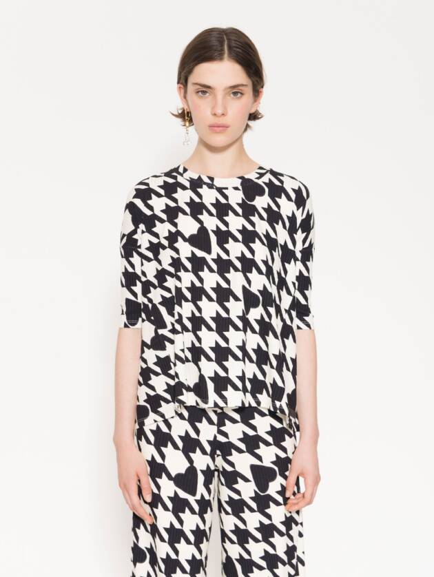 JAZMÍN CHEBAR REMERA PAUL