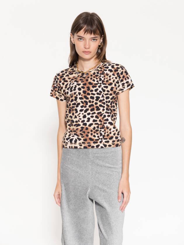 JAZMÍN CHEBAR REMERA ANIMAL