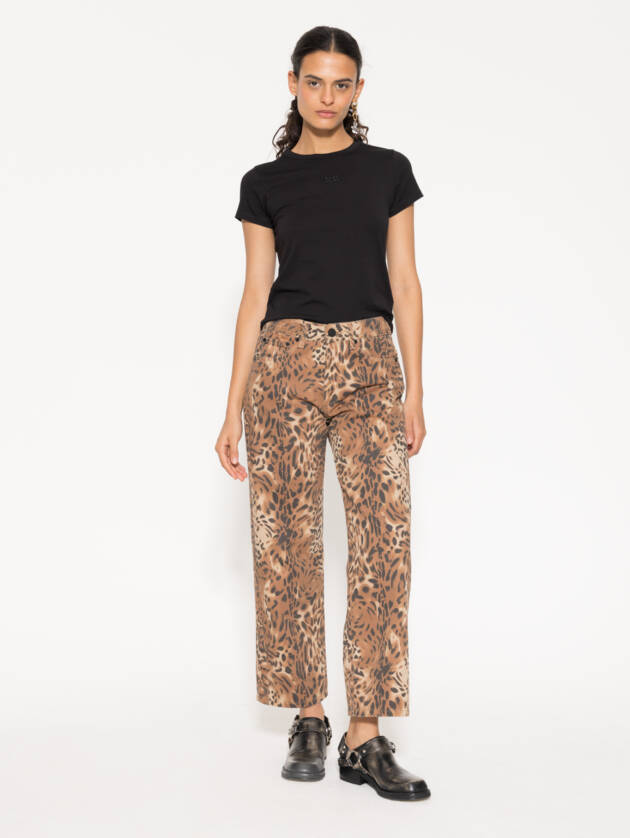 JAZMÍN CHEBAR REMERA LUNA