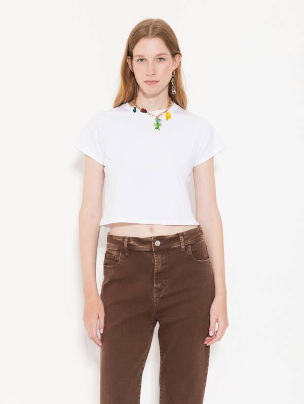 JAZMÍN CHEBAR REMERA LINDSAY