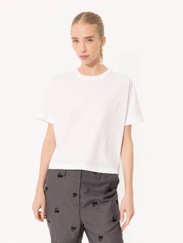 JAZMÍN CHEBAR REMERA HILLARY