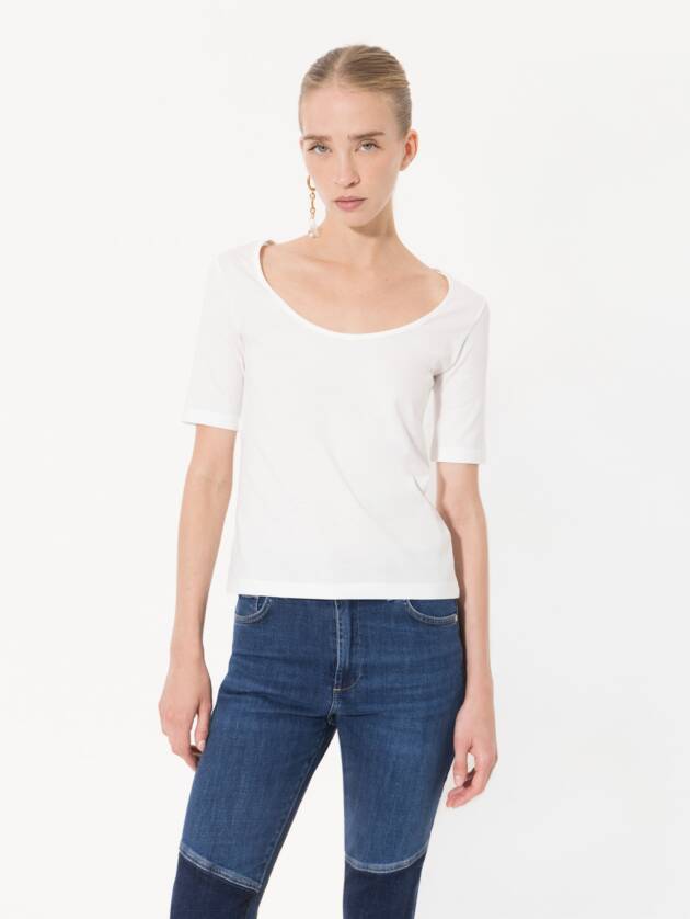 JAZMÍN CHEBAR REMERA JOE
