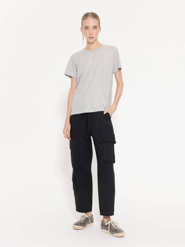 JAZMÍN CHEBAR REMERA MUMI