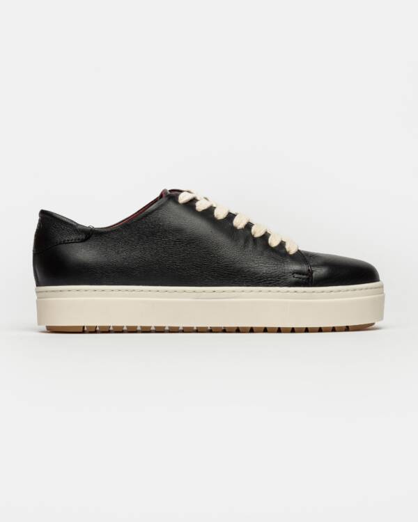PRÜNE SNEAKER EIMI EN CUERO LISO