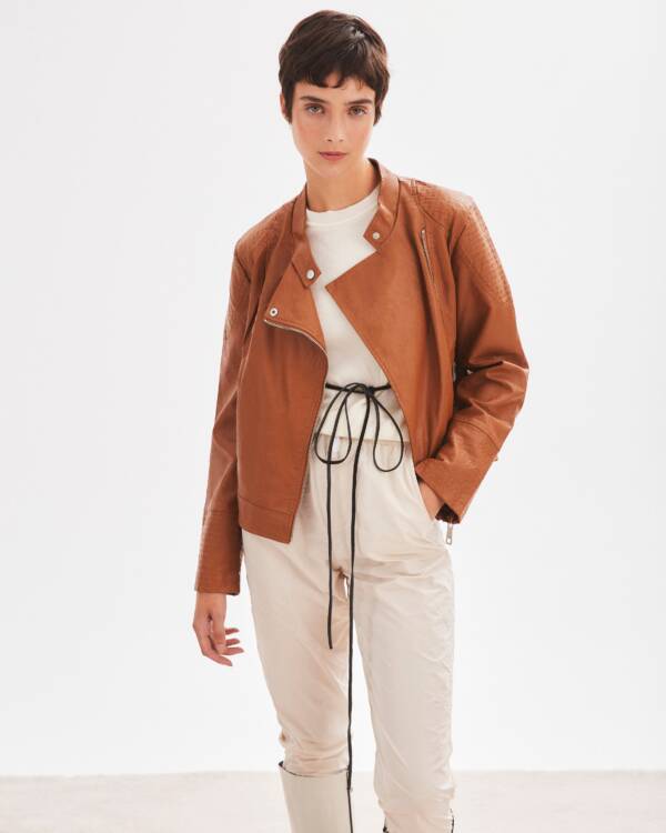 PRÜNE CAMPERA KRUSH