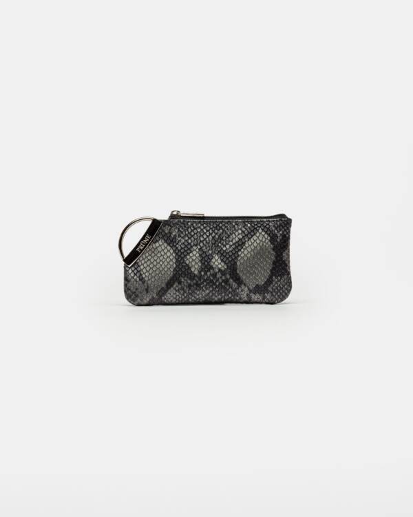 PRÜNE MONEDERO KATY EN CUERO SNAKE PRINT METALIZADO