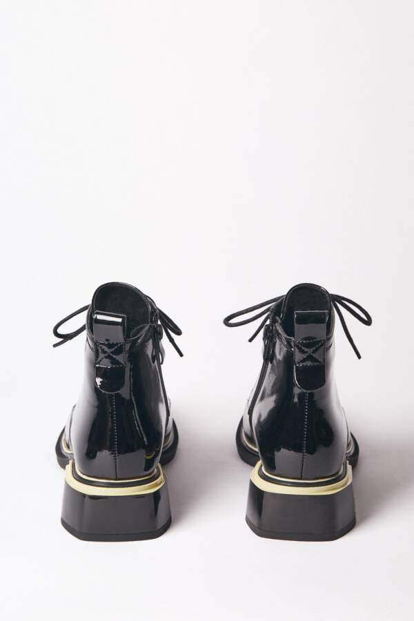 MISHKA ABOTINADO WILLIAMS - Image 3