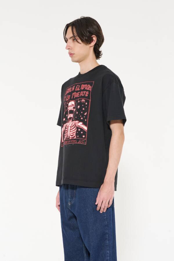 AY NOT DEAD REMERA OVER AMOR Y MUERTE - Image 2