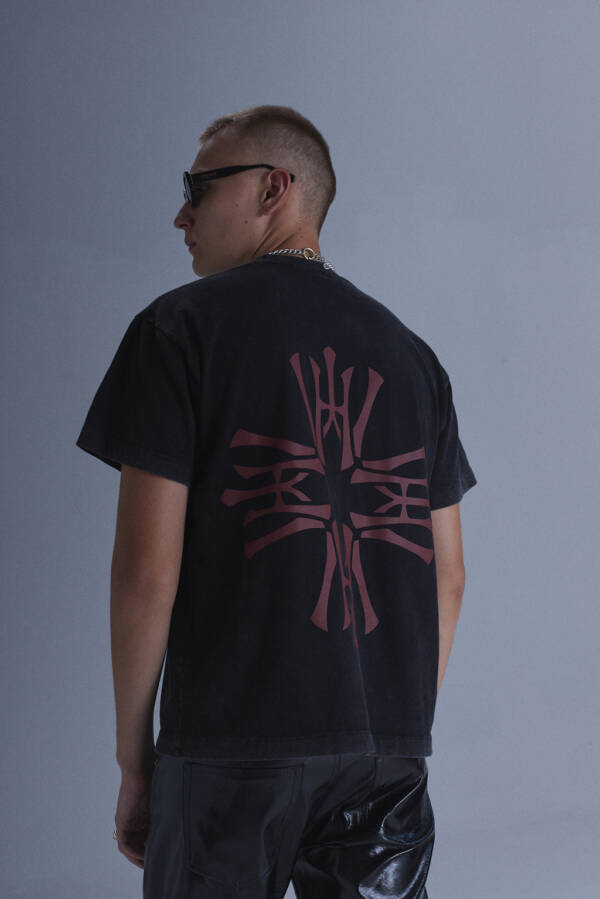 HARVEY WILLYS REMERA TRASHER TRIBAL ACID BLACK - Image 2