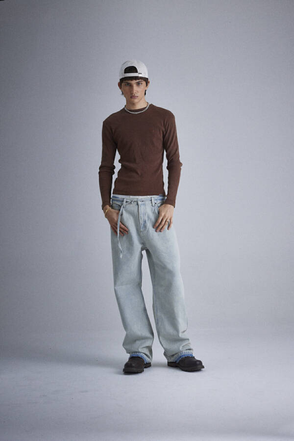 HARVEY WILLYS REMERA ML SUPER FIT BROWN - Image 2