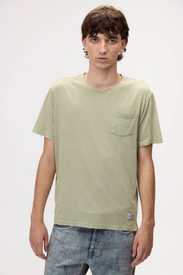 BOWEN ESSENTIAL DYED POCKET TEE