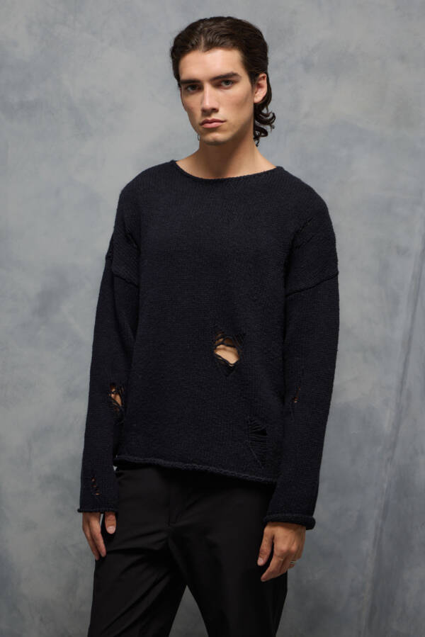 LABEL99 SWEATER HOLE 2 - Image 3