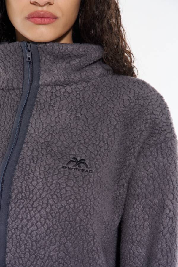 AY NOT DEAD CAMPERA SHERPA - Image 3