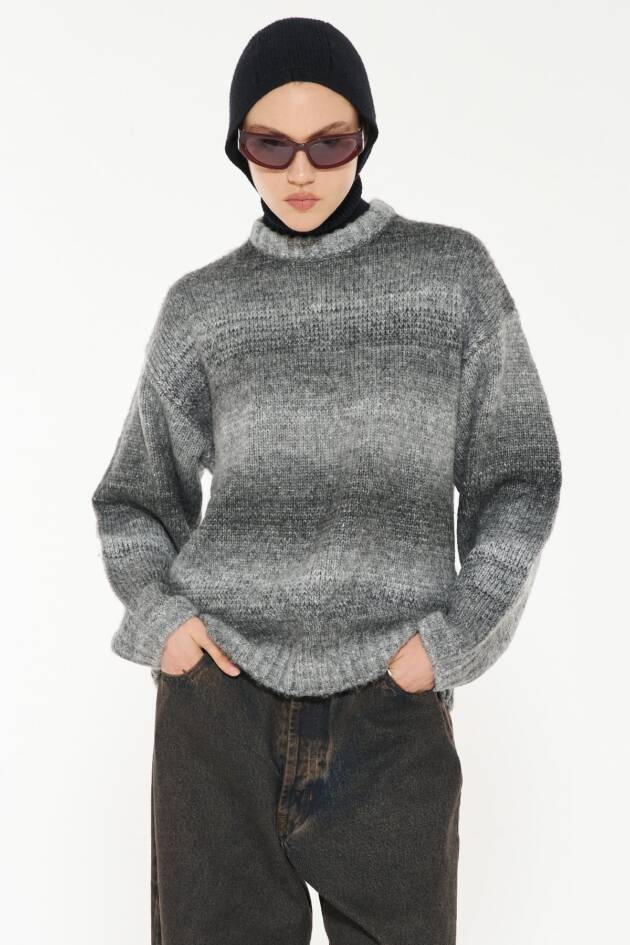 AY NOT DEAD SWEATER GRADIENT