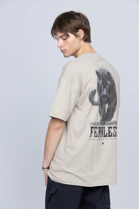 REVER PASS REMERA OVER PANTHER FEARLESS
